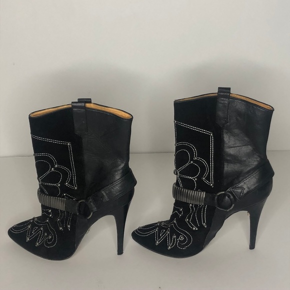 Hot spike heeled boots with silver buckle - Picture 4 of 8